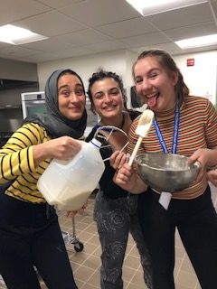 Exchange Students Pose, Overcome Culture Shock while Volunteering at Ronald McDonald House | Academic Year in America (AYA)