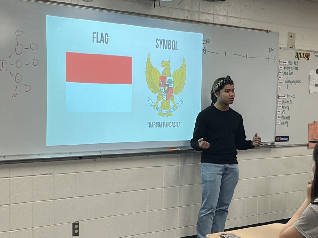 AYA/YES Program student from Indonesia gives class presentation in Oregon